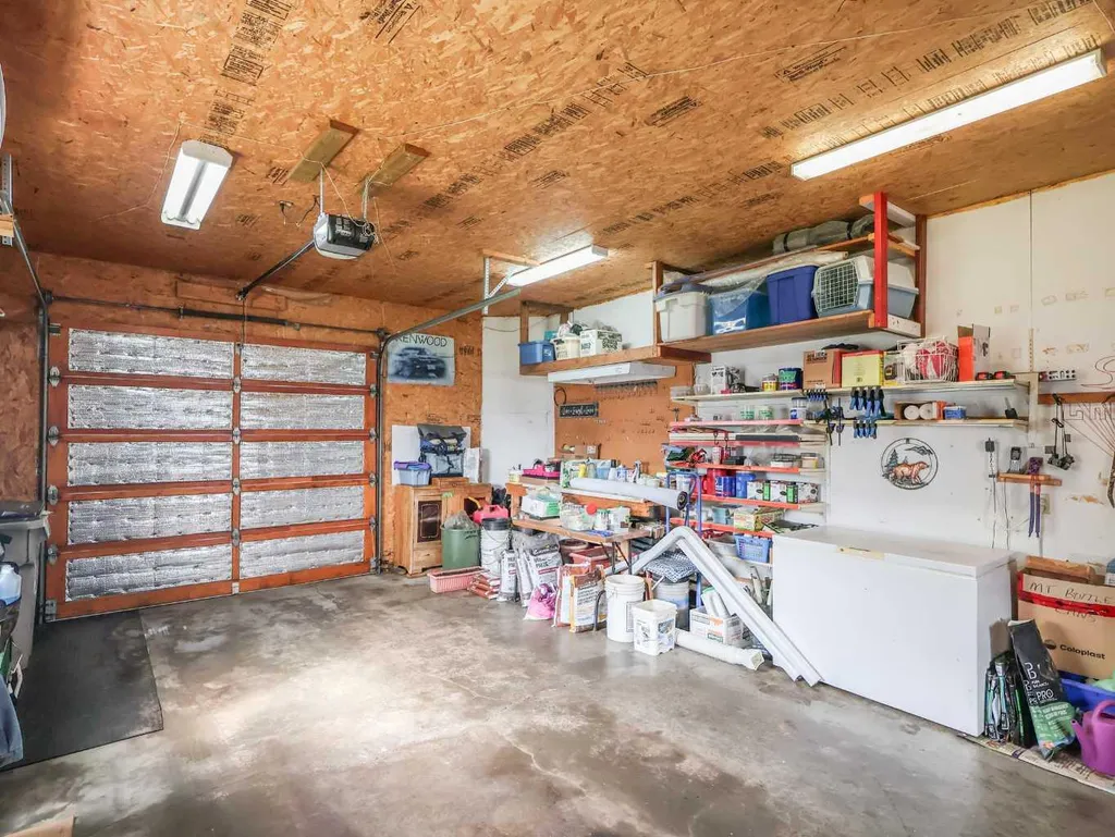 5910 Spruce Park Crescent Stettler AB T4K 1G7
