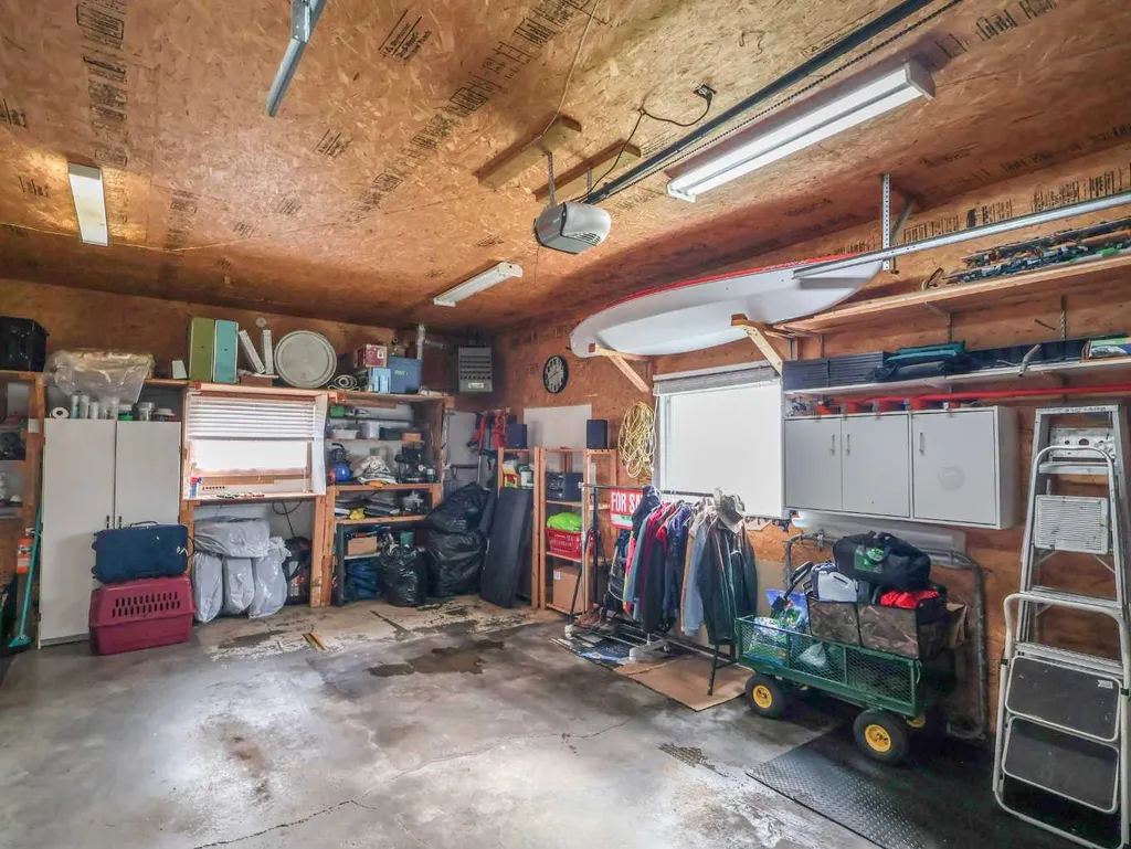 5910 Spruce Park Crescent Stettler AB T4K 1G7