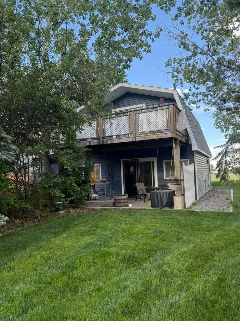 263058 Township Road 252 Rural Wheatland County AB T0J 1Y0