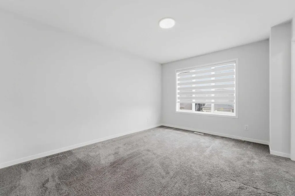 21 Corner Glen Row NE Calgary AB T3M 2L9