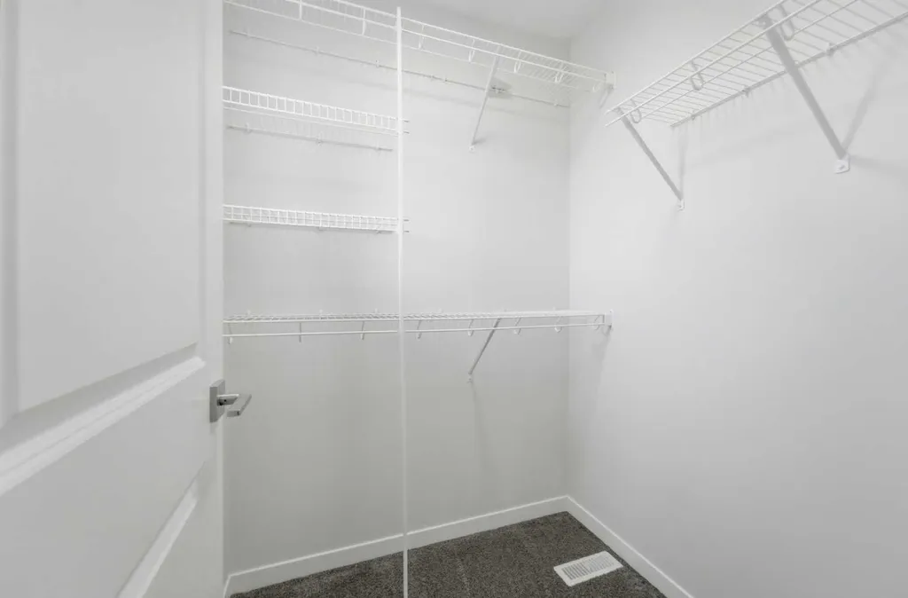 21 Corner Glen Row NE Calgary AB T3M 2L9