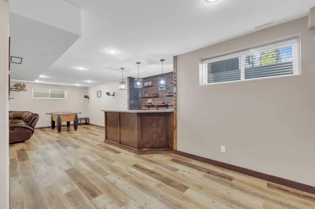 4396 Ryders Ridge Boulevard Sylvan Lake AB T4S0J7