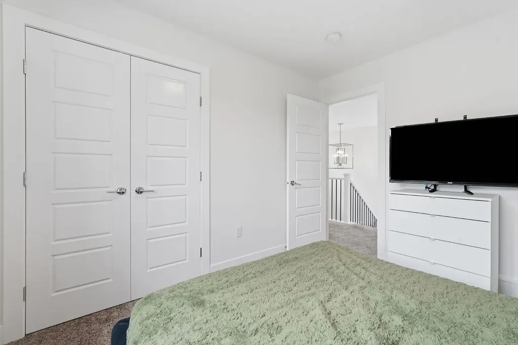 1356 Lackner Boulevard Carstairs AB T0M0N0