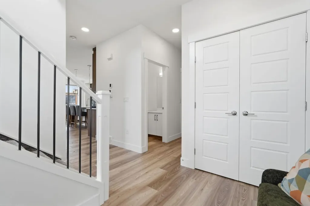 1356 Lackner Boulevard Carstairs AB T0M0N0