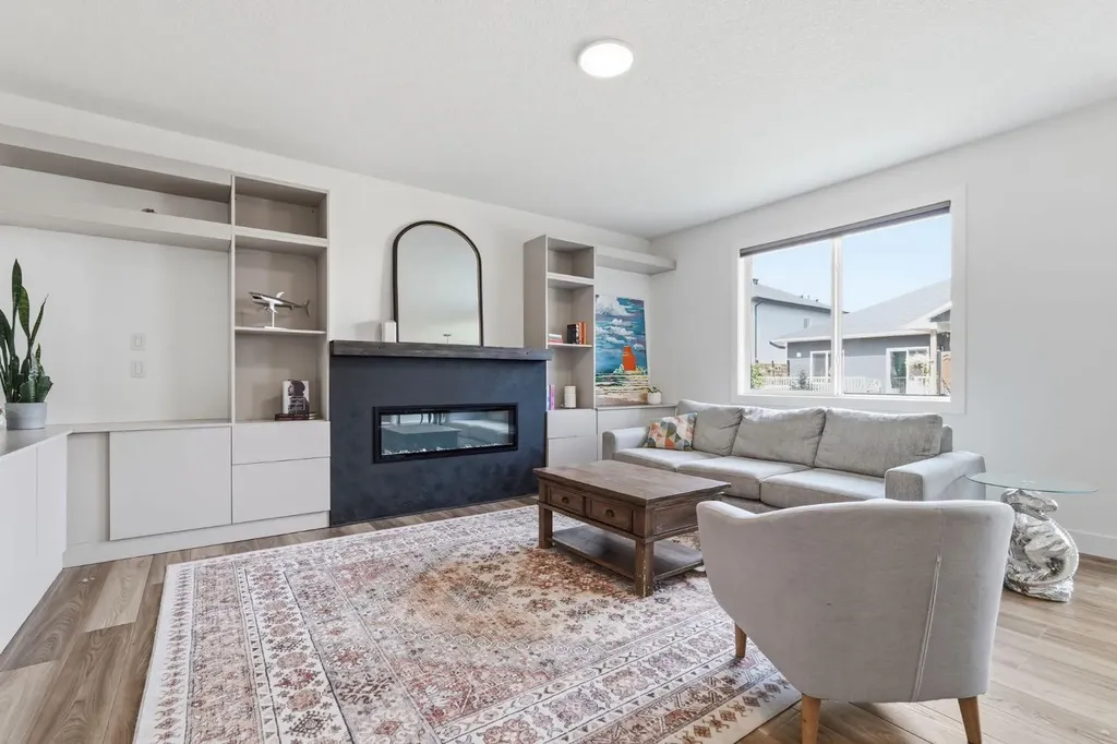 1356 Lackner Boulevard Carstairs AB T0M0N0