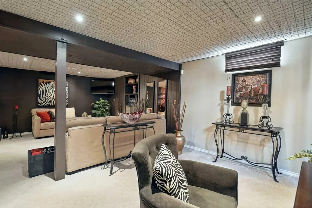 131 Cedarpark Drive SW Calgary AB T2W2J2