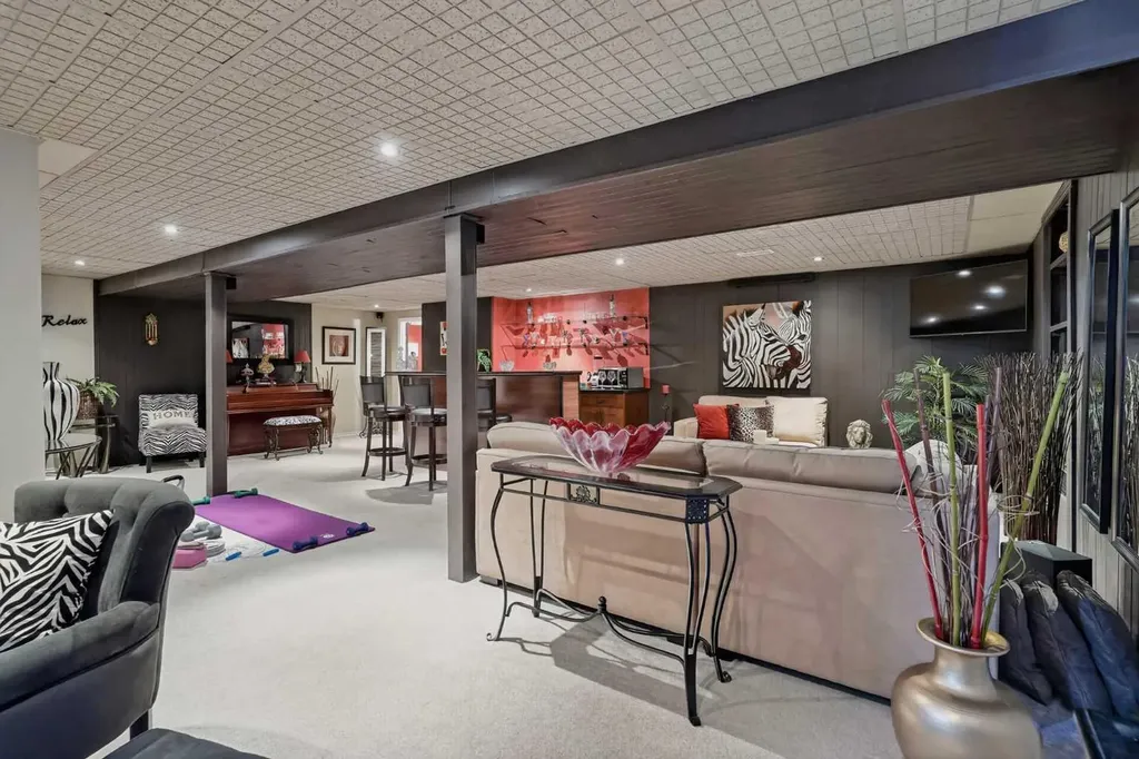 131 Cedarpark Drive SW Calgary AB T2W2J2