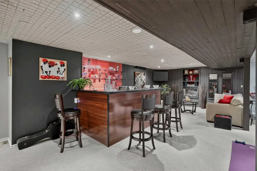 131 Cedarpark Drive SW Calgary AB T2W2J2