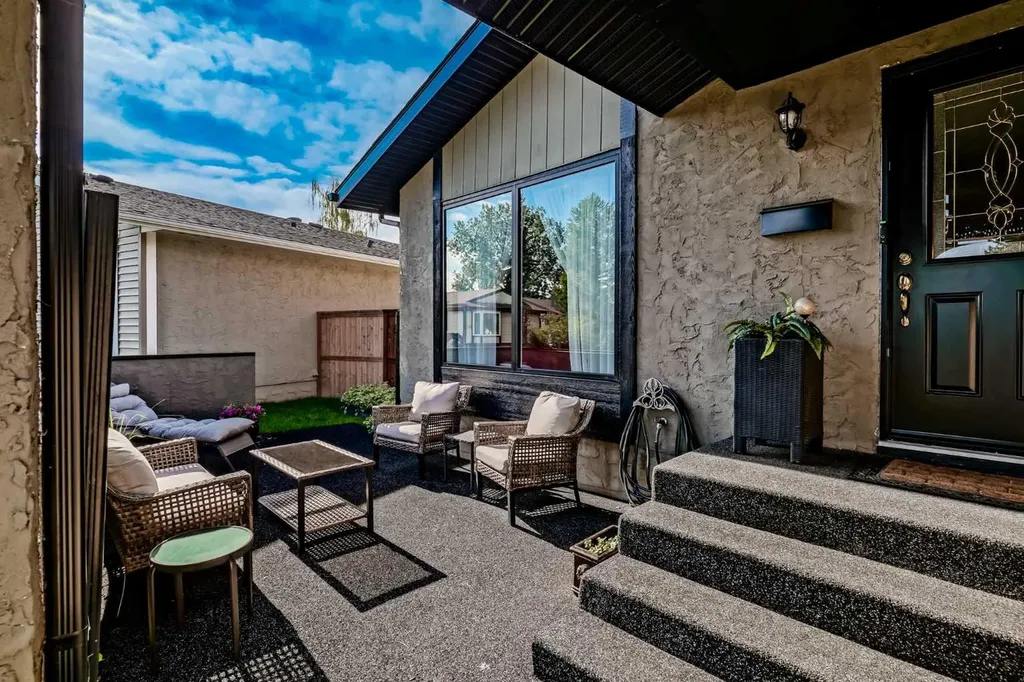 131 Cedarpark Drive SW Calgary AB T2W2J2