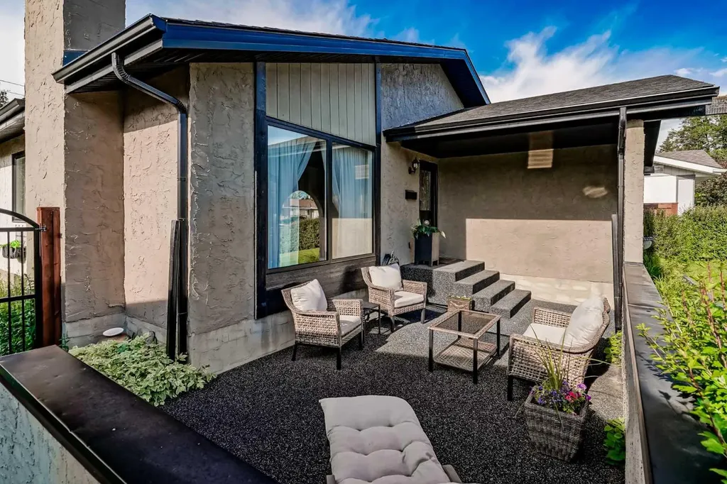 131 Cedarpark Drive SW Calgary AB T2W2J2