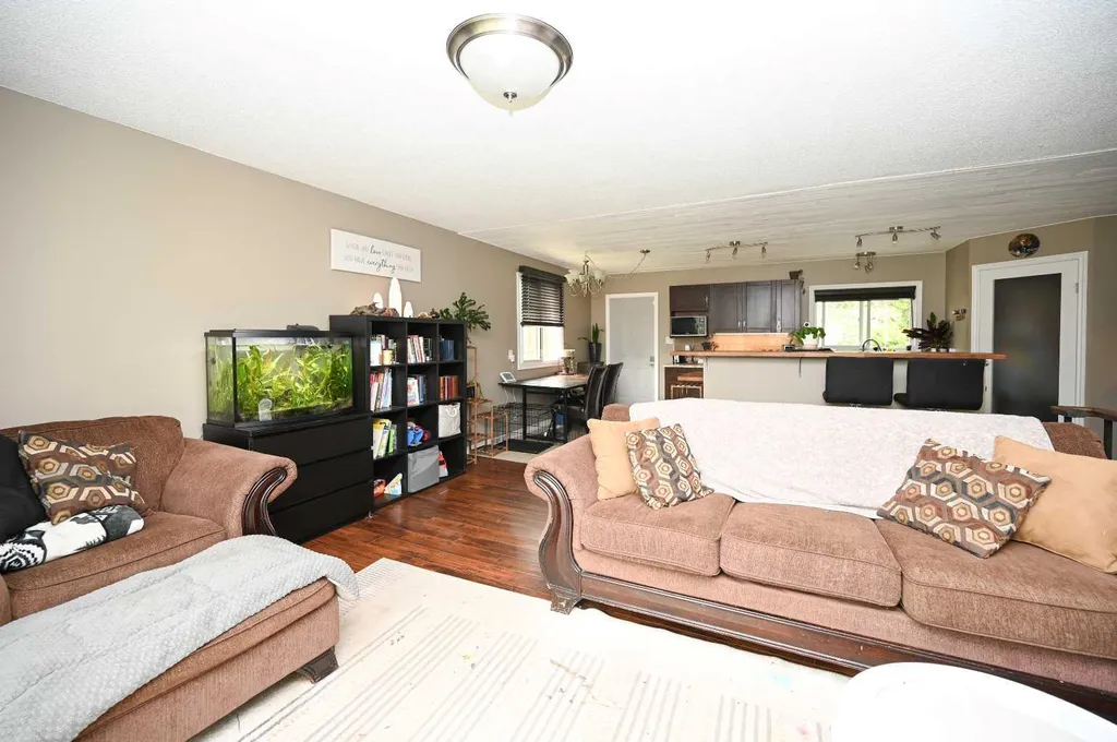 5005 44 Avenue Athabasca AB T9S 1J1