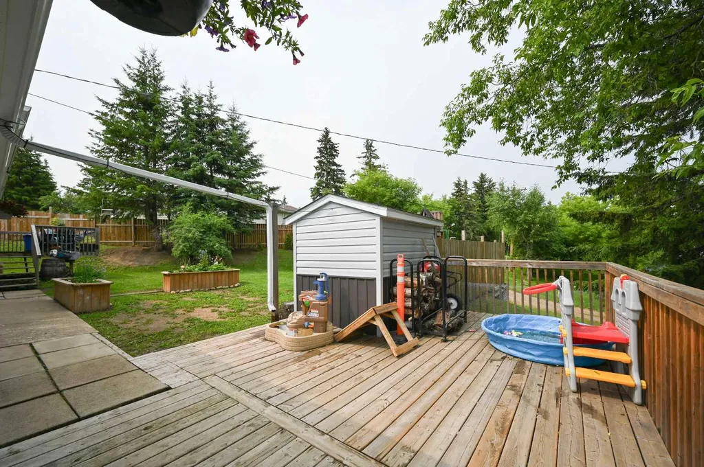 5005 44 Avenue Athabasca AB T9S 1J1