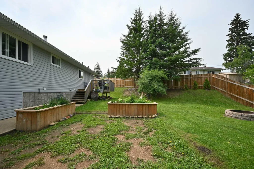 5005 44 Avenue Athabasca AB T9S 1J1