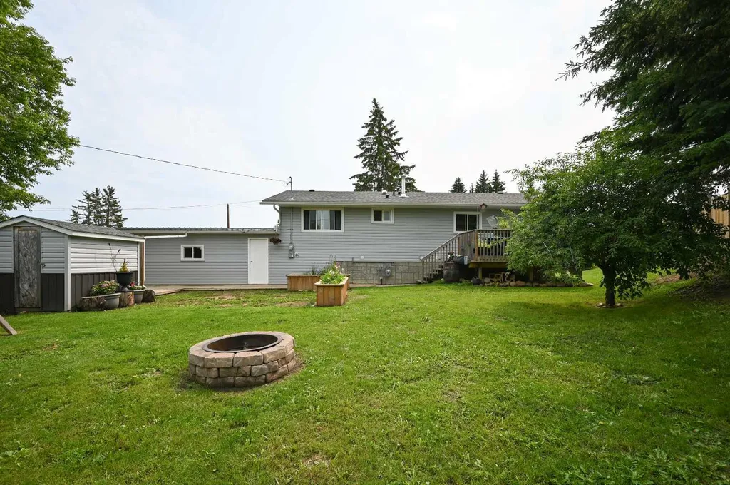5005 44 Avenue Athabasca AB T9S 1J1