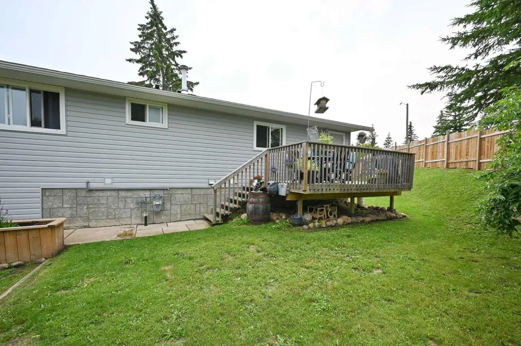 5005 44 Avenue Athabasca AB T9S 1J1