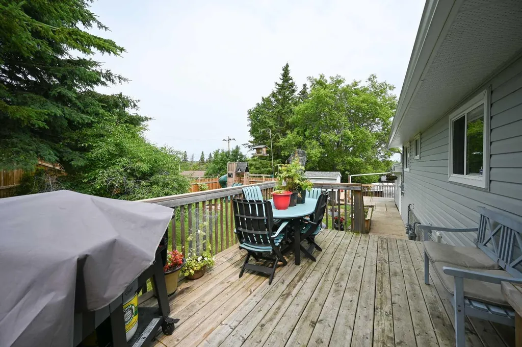 5005 44 Avenue Athabasca AB T9S 1J1