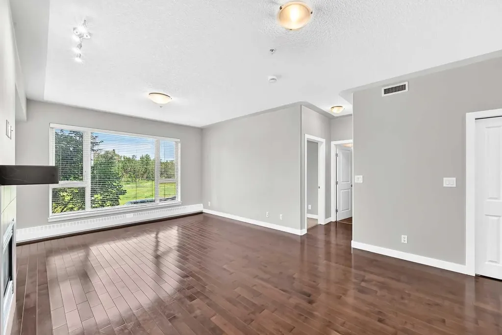 35 Inglewood Park SE Calgary AB T2G3W9