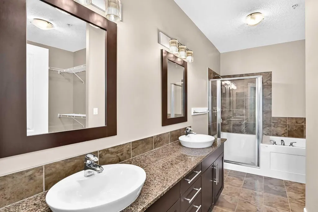 35 Inglewood Park SE Calgary AB T2G3W9