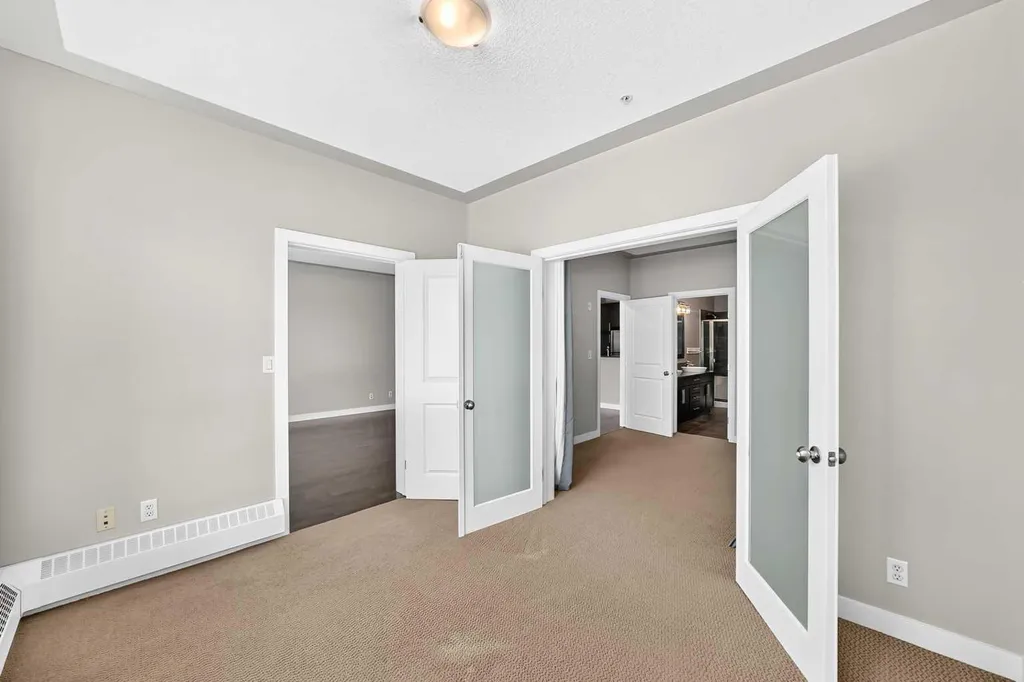 35 Inglewood Park SE Calgary AB T2G3W9