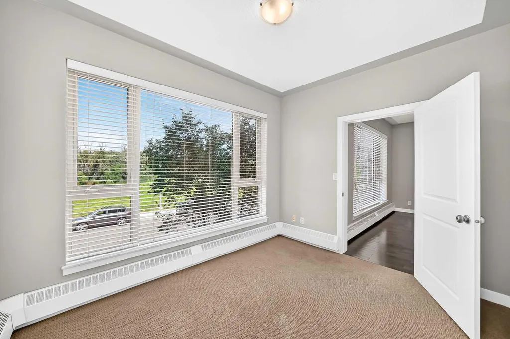 35 Inglewood Park SE Calgary AB T2G3W9
