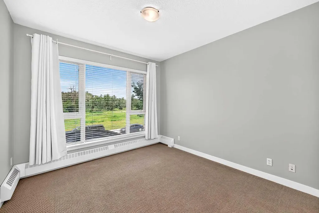 35 Inglewood Park SE Calgary AB T2G3W9