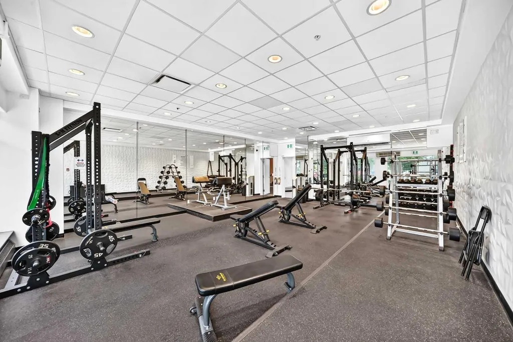 35 Inglewood Park SE Calgary AB T2G3W9
