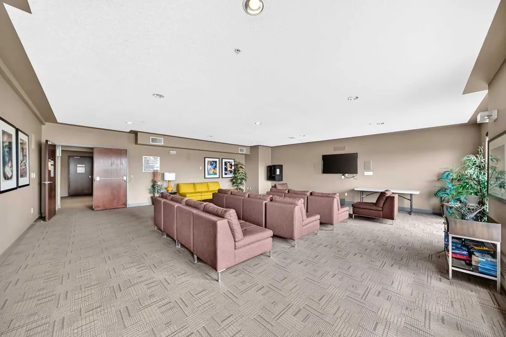 35 Inglewood Park SE Calgary AB T2G3W9