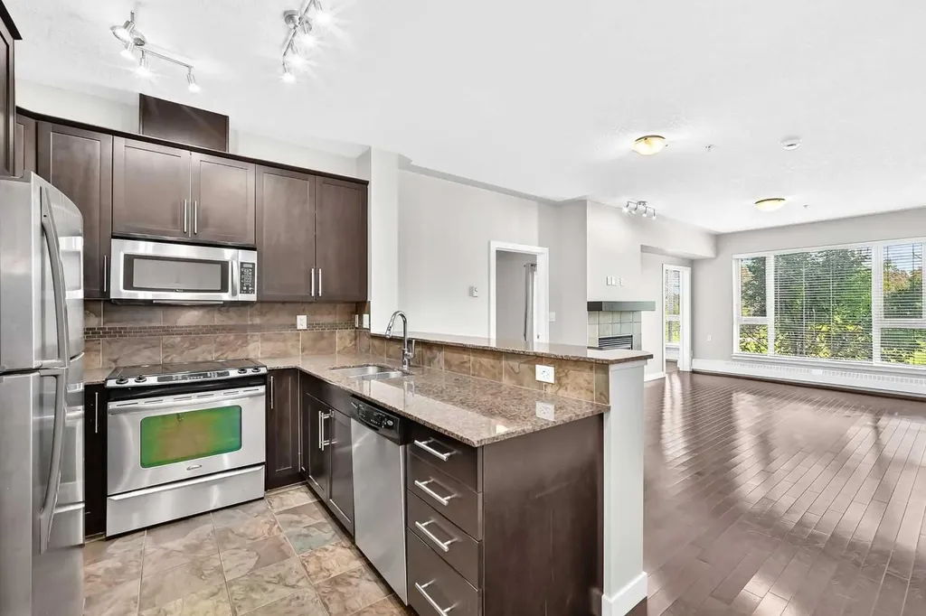 35 Inglewood Park SE Calgary AB T2G3W9