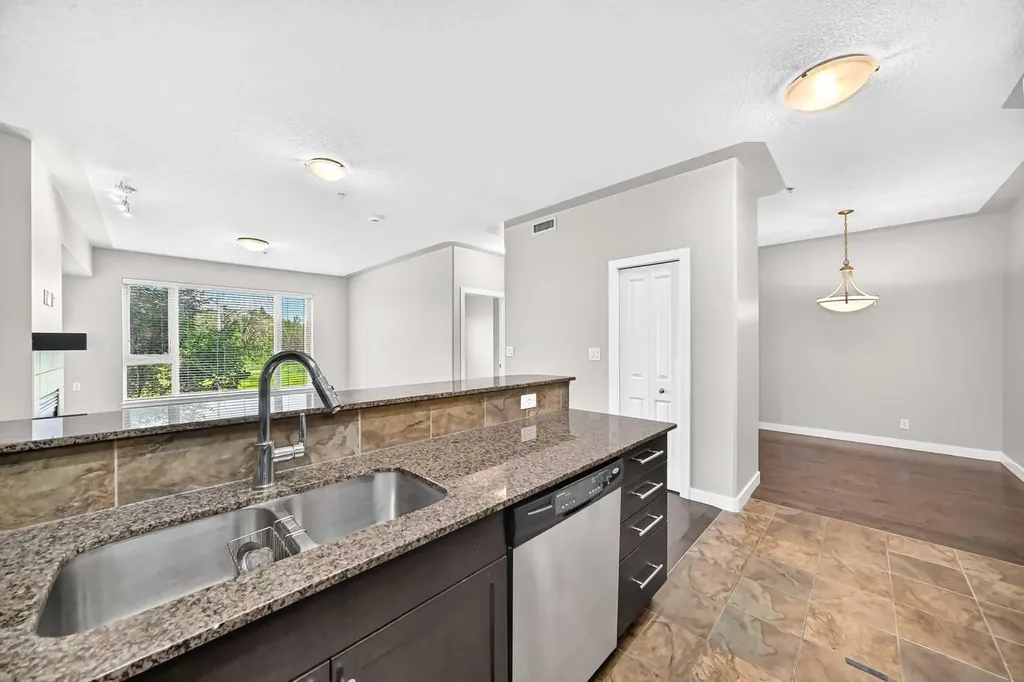 35 Inglewood Park SE Calgary AB T2G3W9