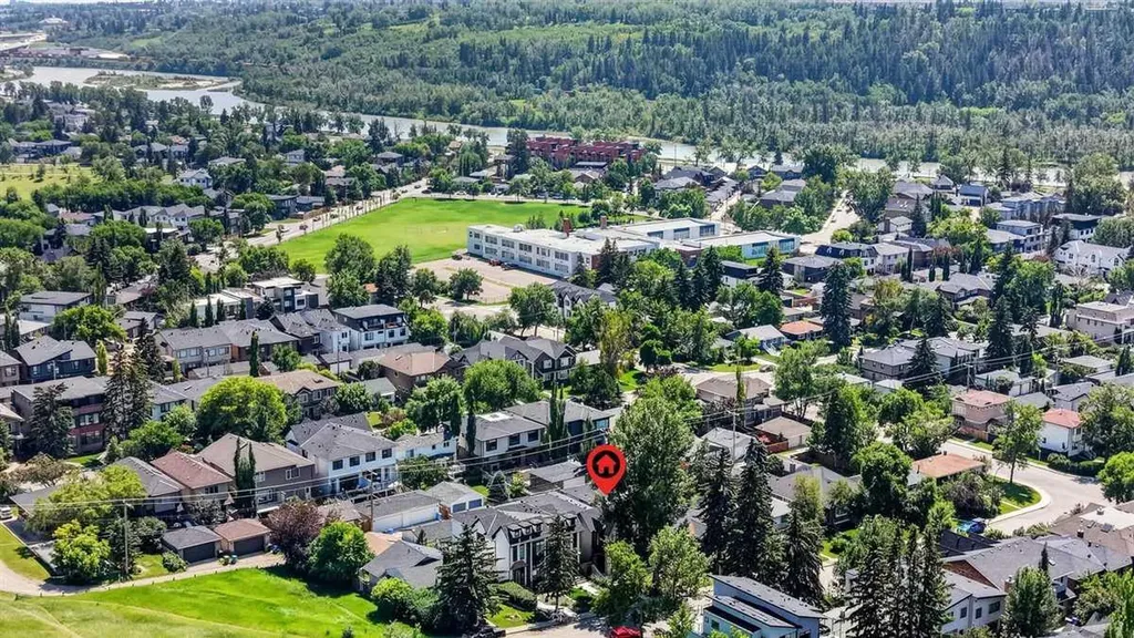 924 33a Street NW Calgary AB T2N 2X3