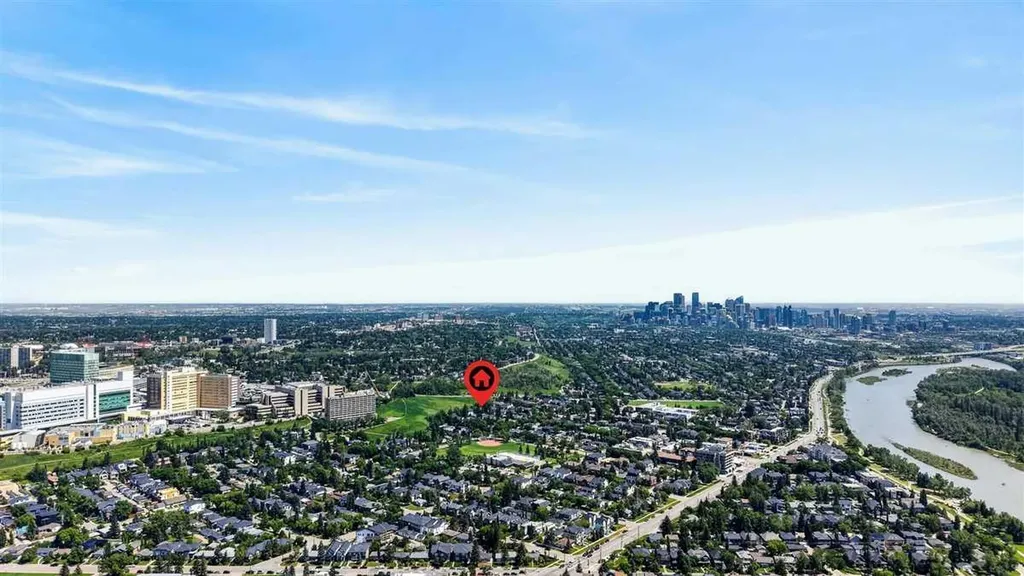 924 33a Street NW Calgary AB T2N 2X3