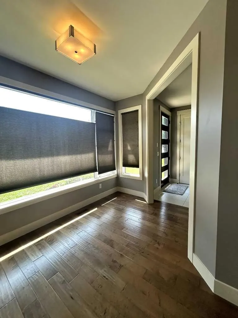 532 22 Avenue NE Calgary AB T2E 1T9