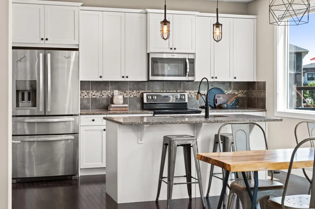 172 Mcivor Terrace Chestermere AB T1X 0R6