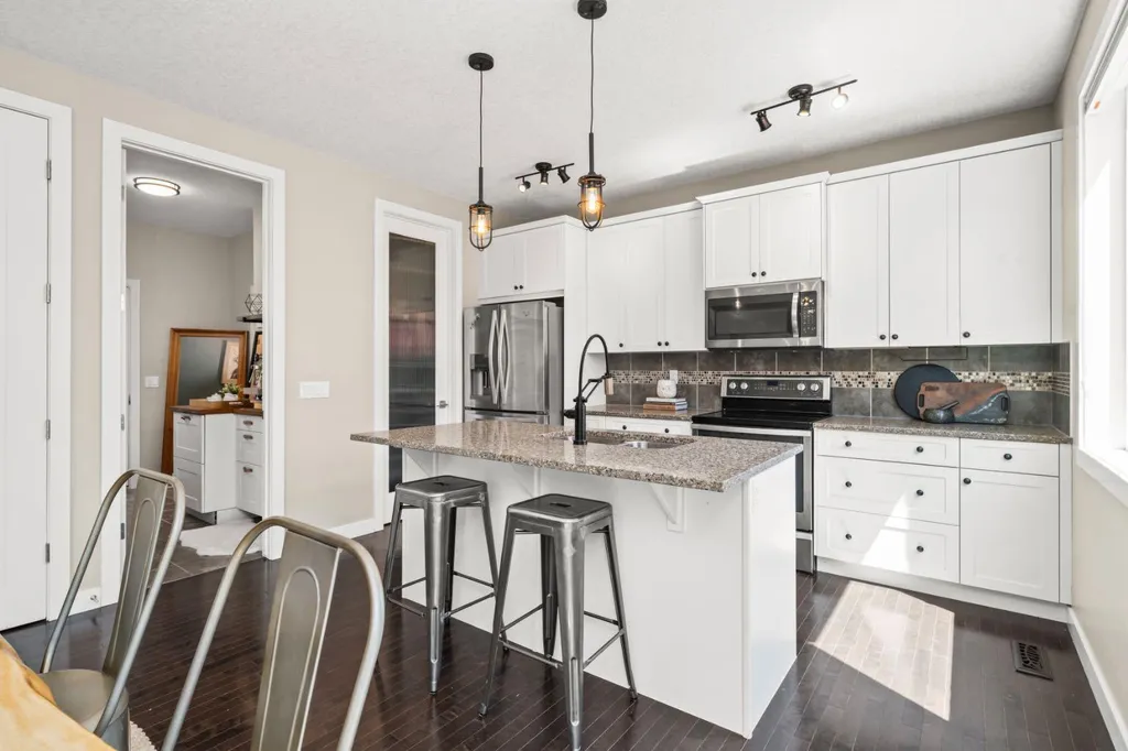 172 Mcivor Terrace Chestermere AB T1X 0R6
