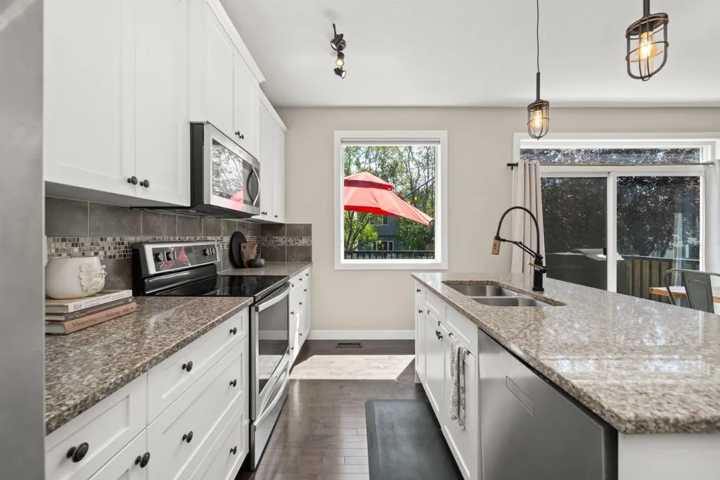 172 Mcivor Terrace Chestermere AB T1X 0R6