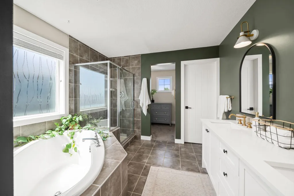 172 Mcivor Terrace Chestermere AB T1X 0R6