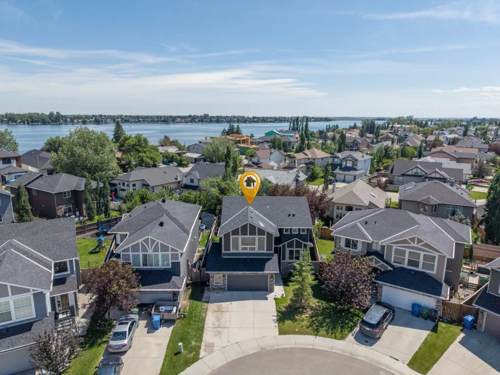 172 Mcivor Terrace Chestermere AB T1X 0R6
