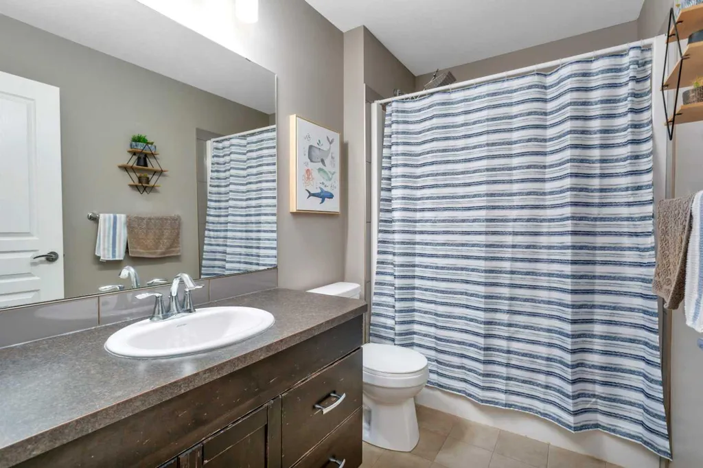 6 Reid Court Sylvan Lake AB T4S 1W3