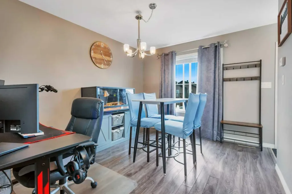6 Reid Court Sylvan Lake AB T4S 1W3