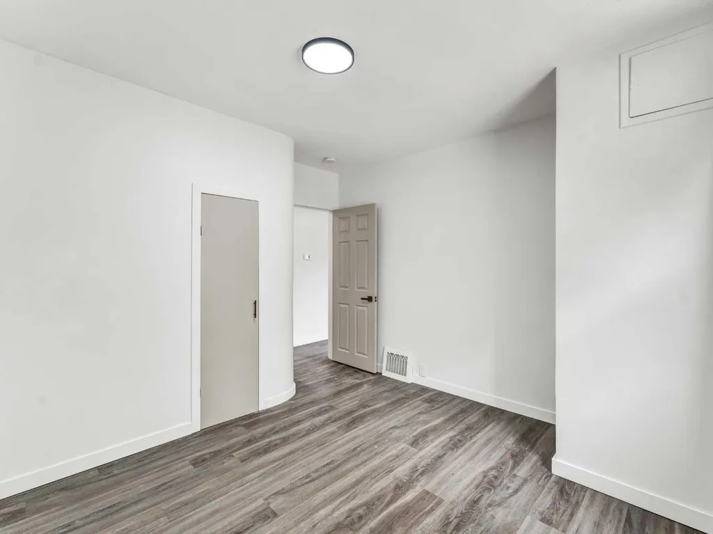 112 8 Street SW Medicine Hat AB T1A 4L6