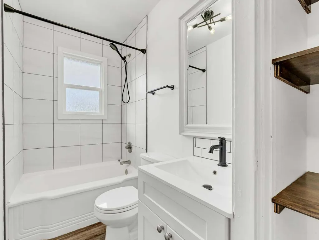 112 8 Street SW Medicine Hat AB T1A 4L6