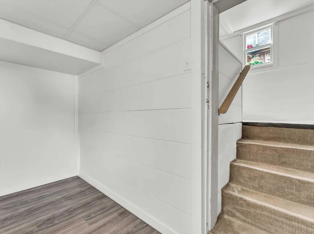 112 8 Street SW Medicine Hat AB T1A 4L6