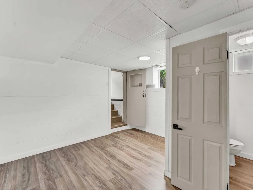 112 8 Street SW Medicine Hat AB T1A 4L6