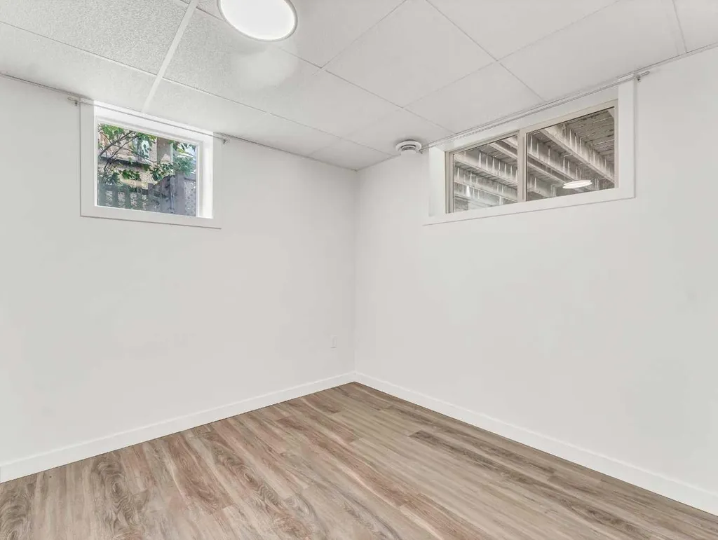 112 8 Street SW Medicine Hat AB T1A 4L6