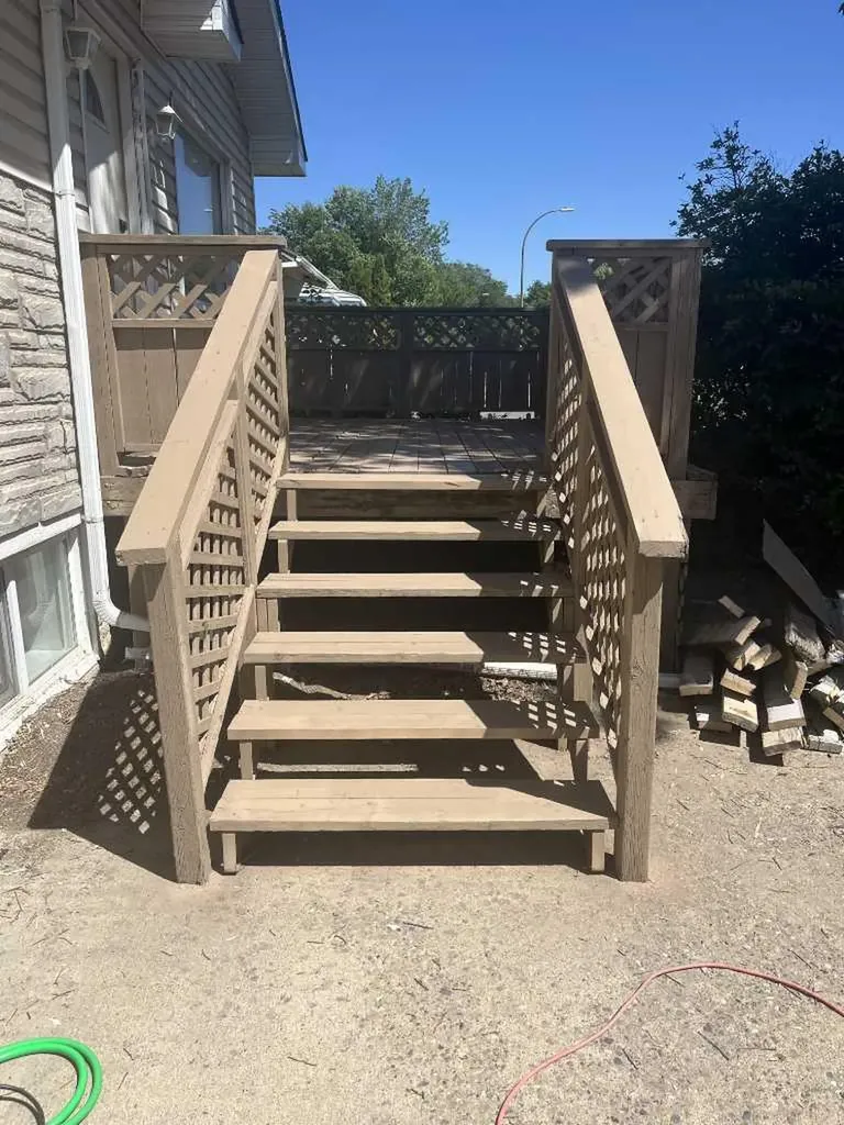 112 8 Street SW Medicine Hat AB T1A 4L6