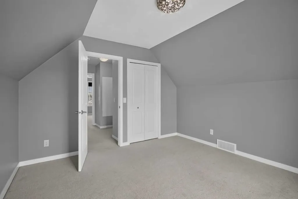 211 Skyview Point Road NE Calgary AB T3N 0K6