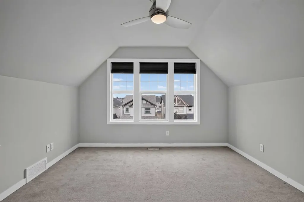 211 Skyview Point Road NE Calgary AB T3N 0K6