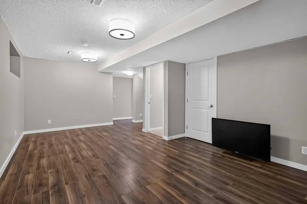 211 Skyview Point Road NE Calgary AB T3N 0K6