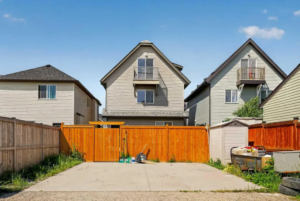 211 Skyview Point Road NE Calgary AB T3N 0K6