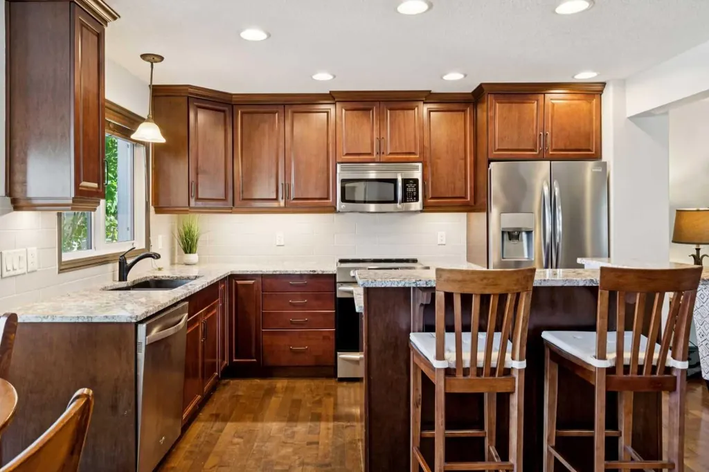 316 Prestwick Terrace SE Calgary AB T2Z 0H4